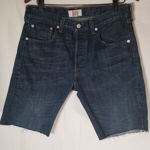 Levi 501 Dark Washed Cut off Shorts Sz 32